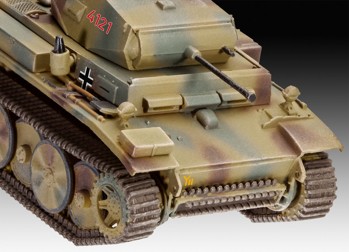 Revell liimitav mudel tank PzKpfw II Ausf.L LUCHS (Sd.Kfz.123) 1:72 03266R