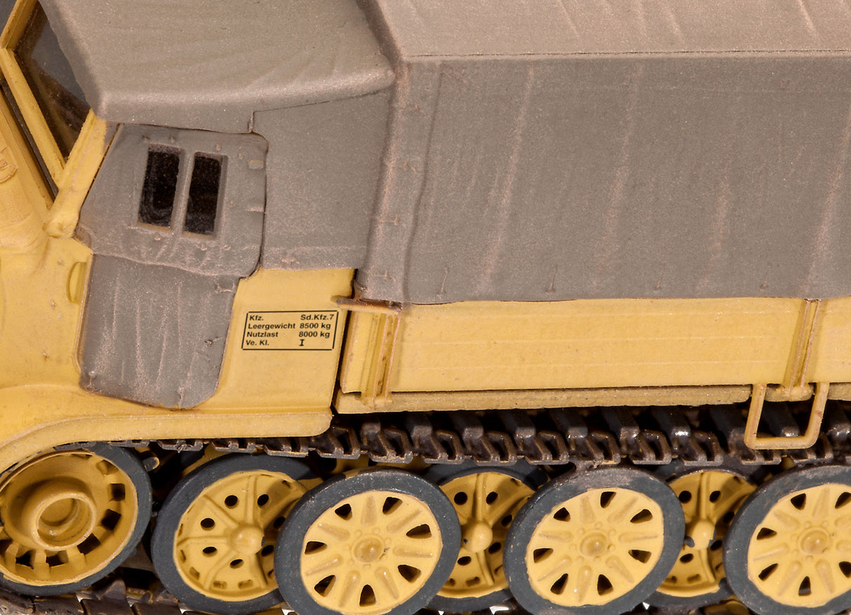 Revell liimitav mudel Sd.Kfz. 7 (1:72) 03263R